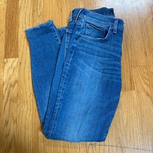 Lucky Brand Women Jeans, size 2/26A. Lighter washed.